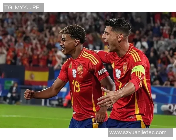 足球明星与美丽女孩的完美结合展现青春活力与激情魅力